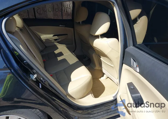 1HGCP2F62BA115875: 41861653