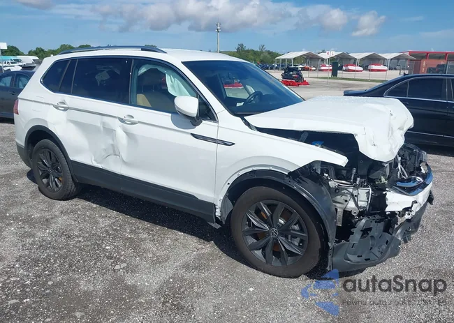 3VV3B7AX3RM120298: 41862454