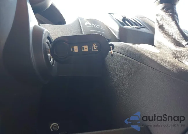 3C6TRVDG3JE160638: 41861811