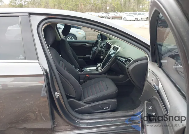 3FA6P0HD3FR230451: 41862994