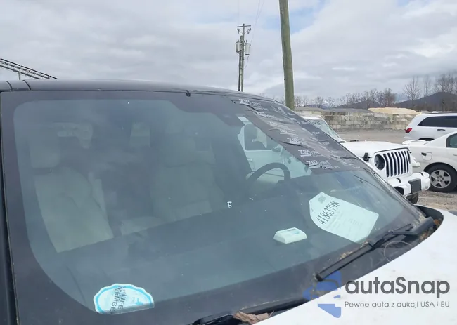 SALWR2WF8EA396812: 41863798