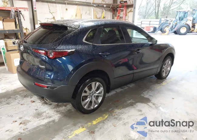 3MVDMBBL0NM440747: 41864038