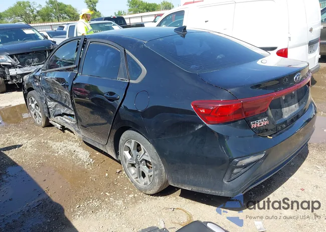 3KPF24ADXME368759: 41864100