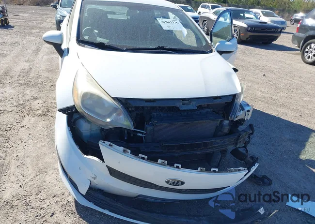 KNADM4A37G6542089: 41865376