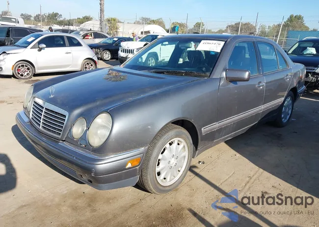 WDBJF55F7VA402305: 41865470