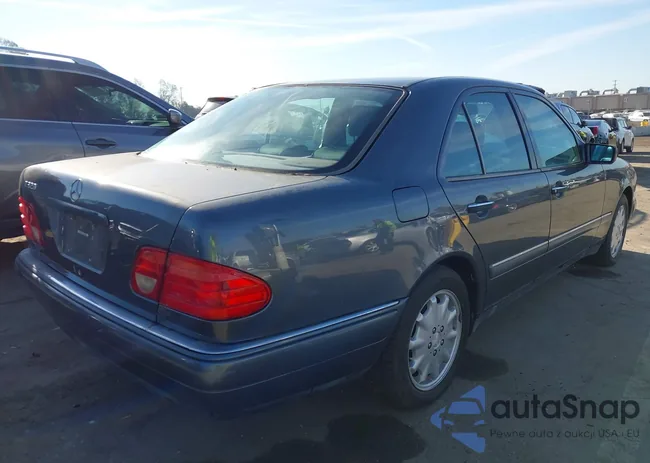 WDBJF55F7VA402305: 41865470