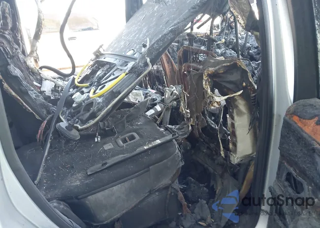 1C4RJYB67R8516021: 41866359