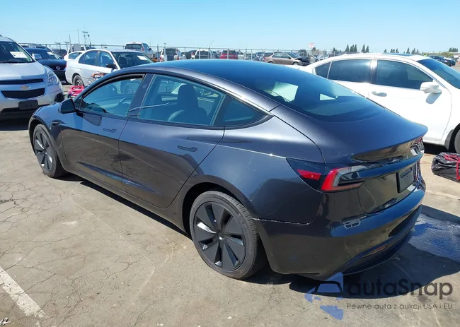 5YJ3E1EB7RF800873: 41866044