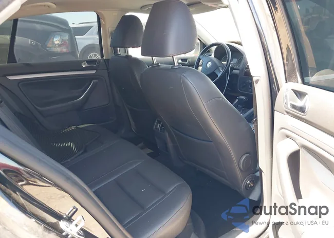 3VWRM71K09M034225: 41867654