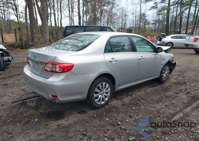 2T1BU4EE2DC074640: 41867173