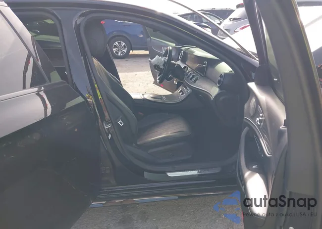 W1KZF8DB9MA928704: 41868764