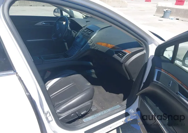 3LN6L2GK9ER822240: 41868097