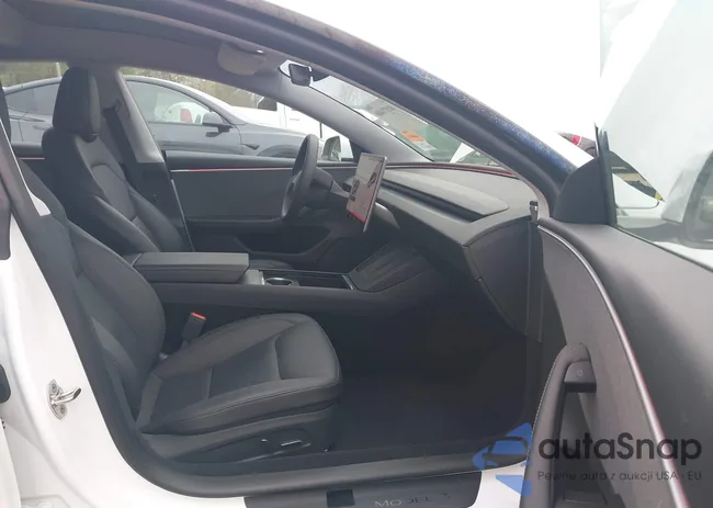 5YJ3E1EA5RF732502: 41871400