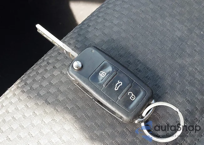 3VW2K7AJ4EM290005: 41872786