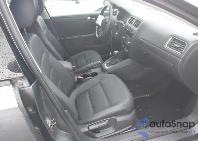 3VWDP7AJ7CM329919: 41876205