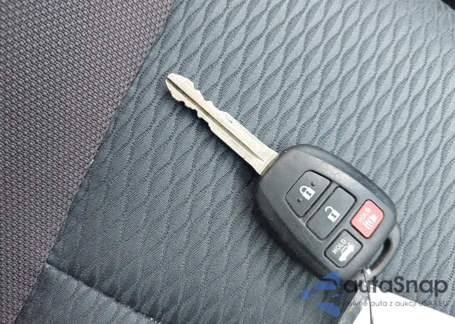 2T1BURHE5JC049431: 41876246