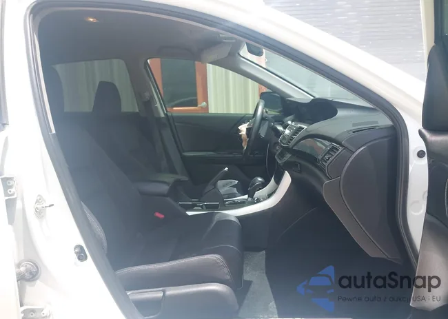 1HGCR2F5XFA115808: 41876542