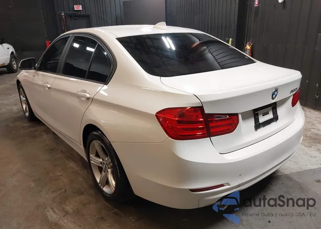 WBA3B1G50FNT07918: 41876026