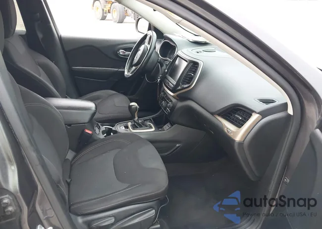 1C4PJLCBXFW711639: 41877580