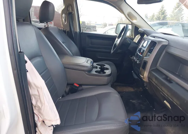 1C6RR7FT0JS232912: 41876834