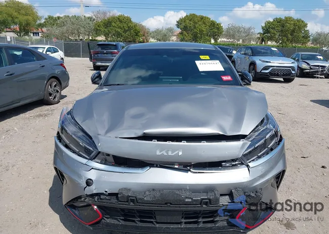 3KPF44AC5RE791127: 41879161