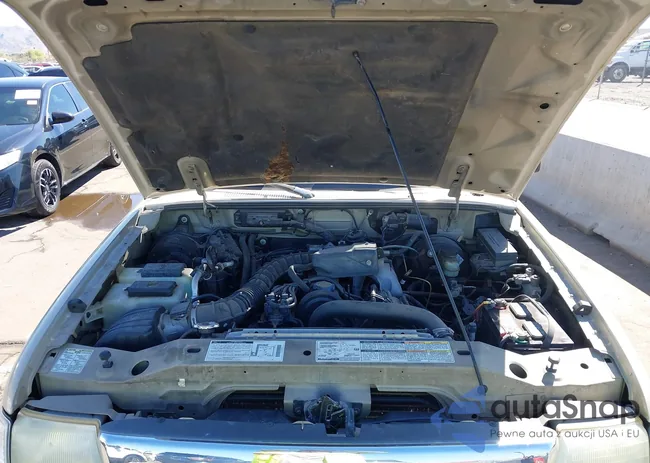 1FTYR10CXYPA60122: 41879932