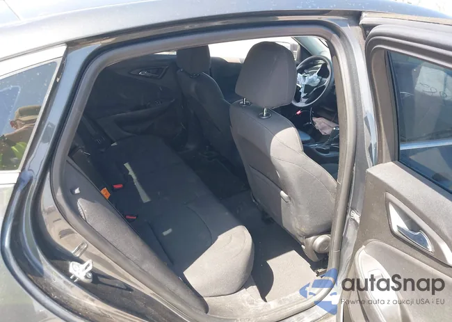 1G1ZB5ST3HF162048: 41882441