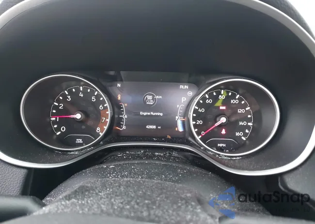 3C4NJDCB7JT348986: 41883361