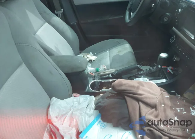 2T1BURHE1EC198568: 41883598