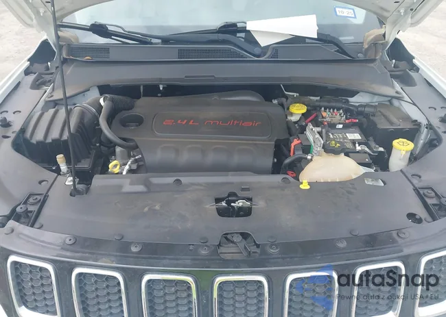 3C4NJDCB0HT664529: 41884177