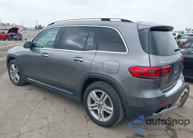 W1N4M4HB5MW104403: 41884647