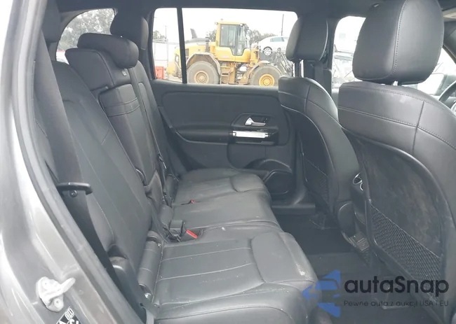 W1N4M4HB5MW104403: 41884647