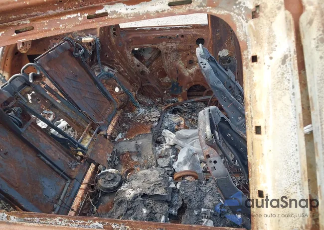 WA1EFCFSXGR008833: 41887278