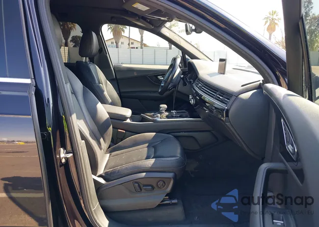 WA1LAAF71JD043867: 41888484