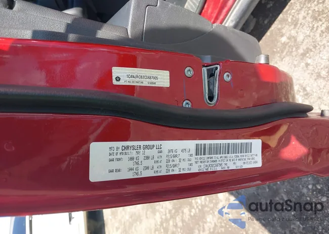 1C4NJRCB2CD687905: 41889470