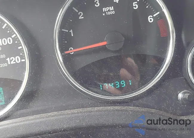 1C4NJRCB2CD687905: 41889470