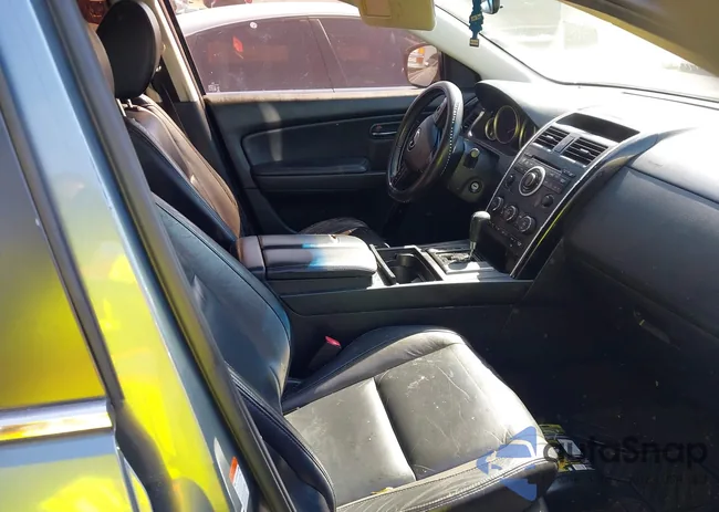 JM3TB3CA6B0329759: 41890515