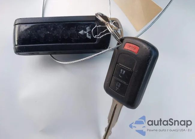 JA4AP3AU3HZ049407: 41890748