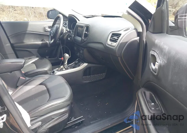 3C4NJDBB9KT679054: 41892388