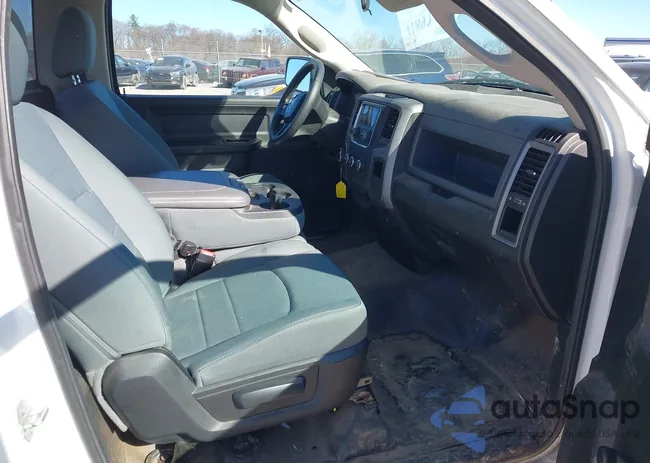 3C6JR6DG0EG150513: 41892448