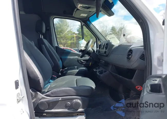 W1Y4NCHY9RT181069: 41893381