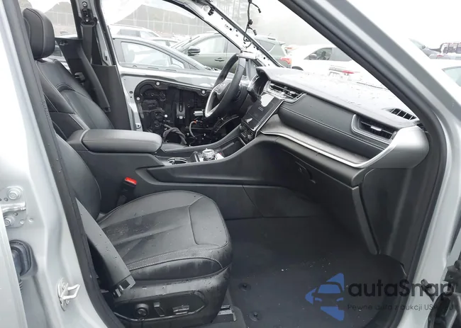 1C4RJYB68RC110262: 41893403