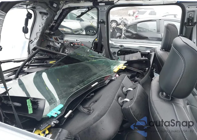 1C4RJYB68RC110262: 41893403