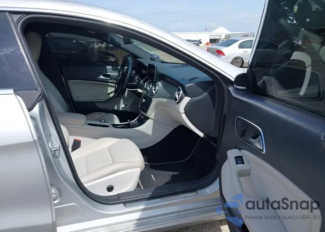 WDDSJ4EBXEN043087: 41895670