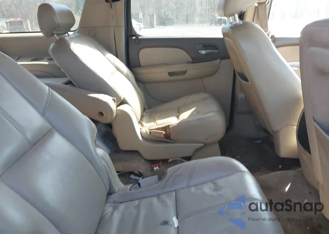 1GNSCJE01ER102657: 41896528