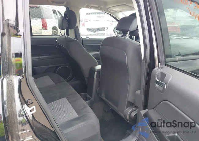 1C4NJDBB4HD106030: 41895772