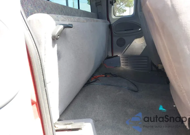 1B7HC13Z8WJ100599: 41895845