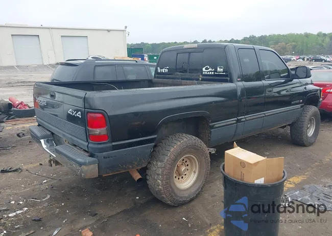 1B7HF13Z5WJ170522: 41897479