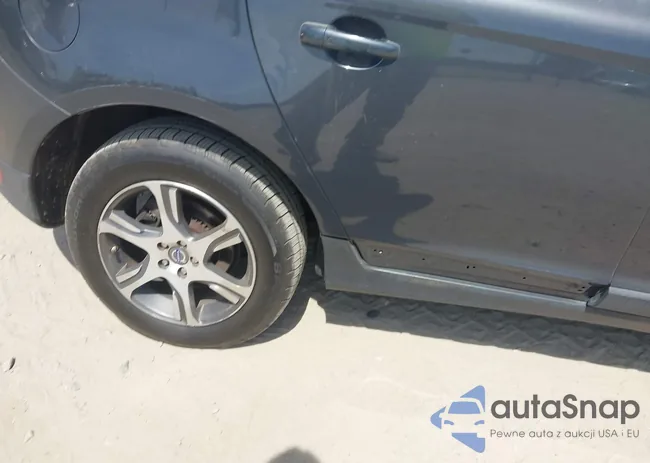 YV4902DZ9C2337770: 41896957