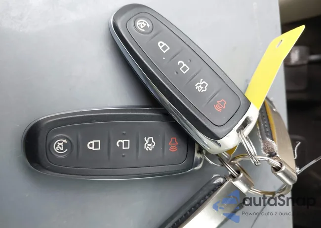 2LMHJ5AT0EBL50661: 41898237